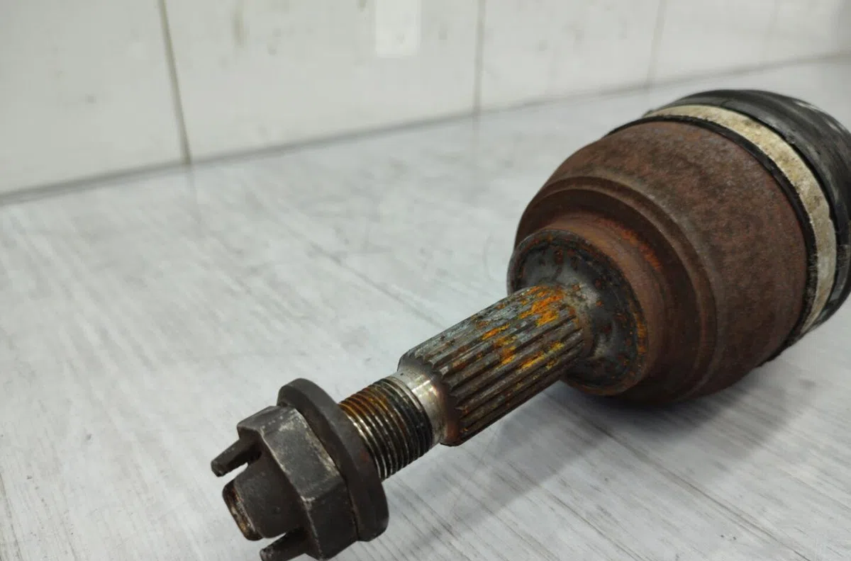 Transmission avant gauche RENAULT CLIO 3 PHASE 2 BREAK occasion