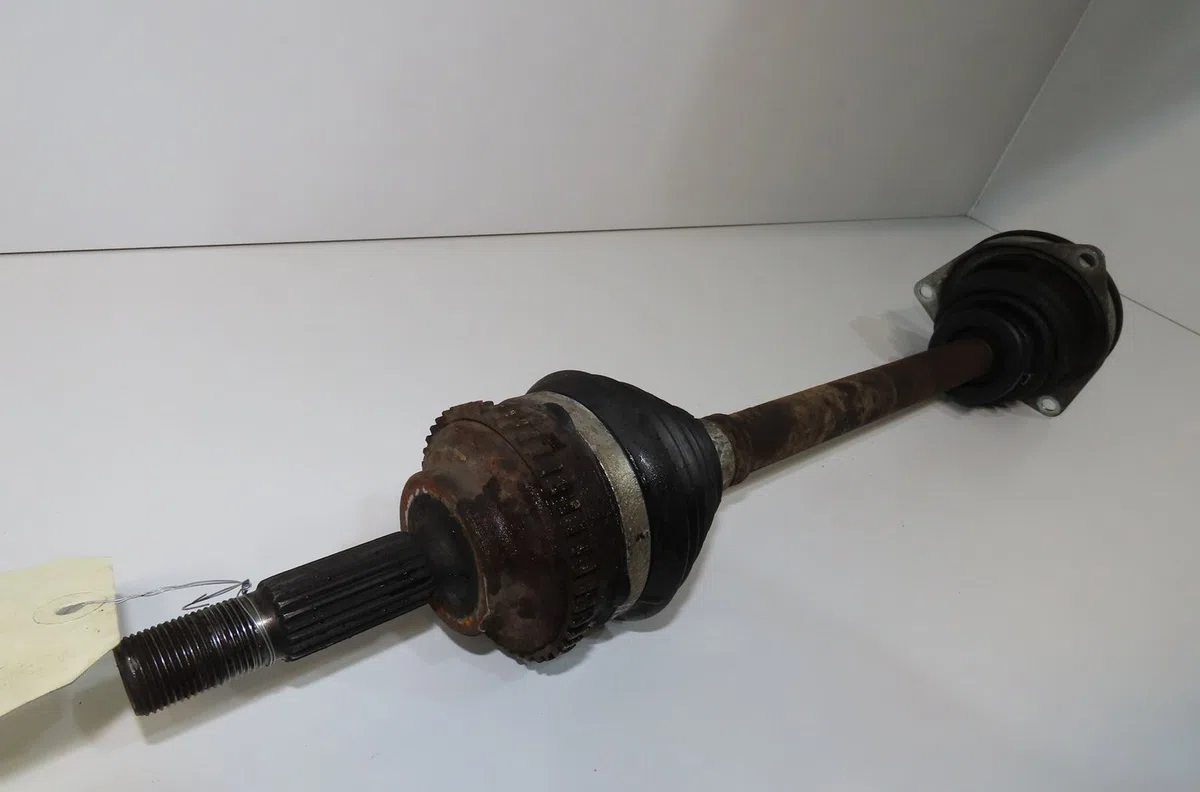 Transmission avant gauche Renault CLIO II (BB_, CB_) 1.2 (bb0a, bb0f, bb10, bb1k, bb28, bb2d, bb2h, cb0a,... (1998-2010)