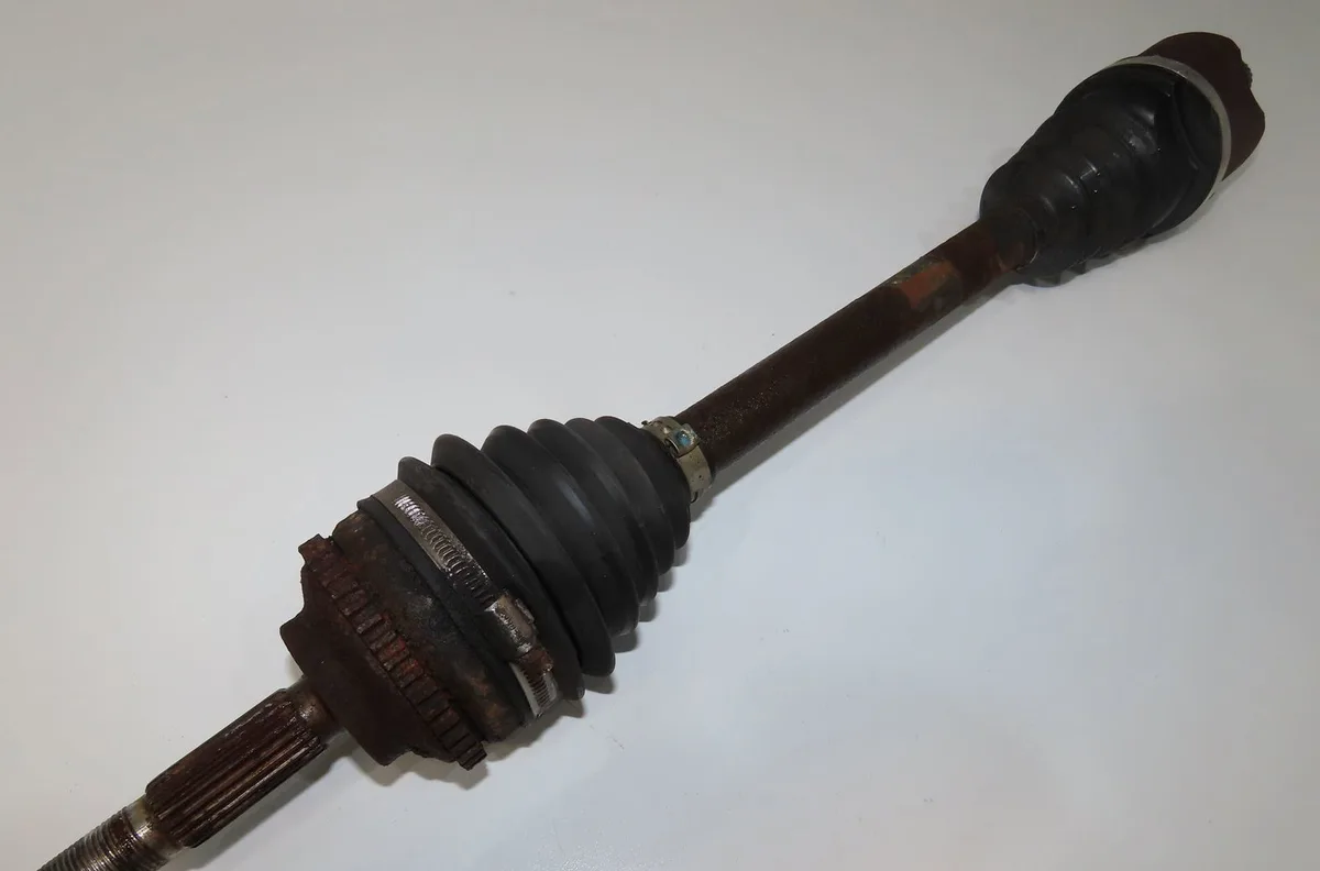 Transmission avant gauche Renault CLIO II (BB_, CB_) 1.4 16v (b-cb0p, bb13) (2000-2008) 5 portes occasion