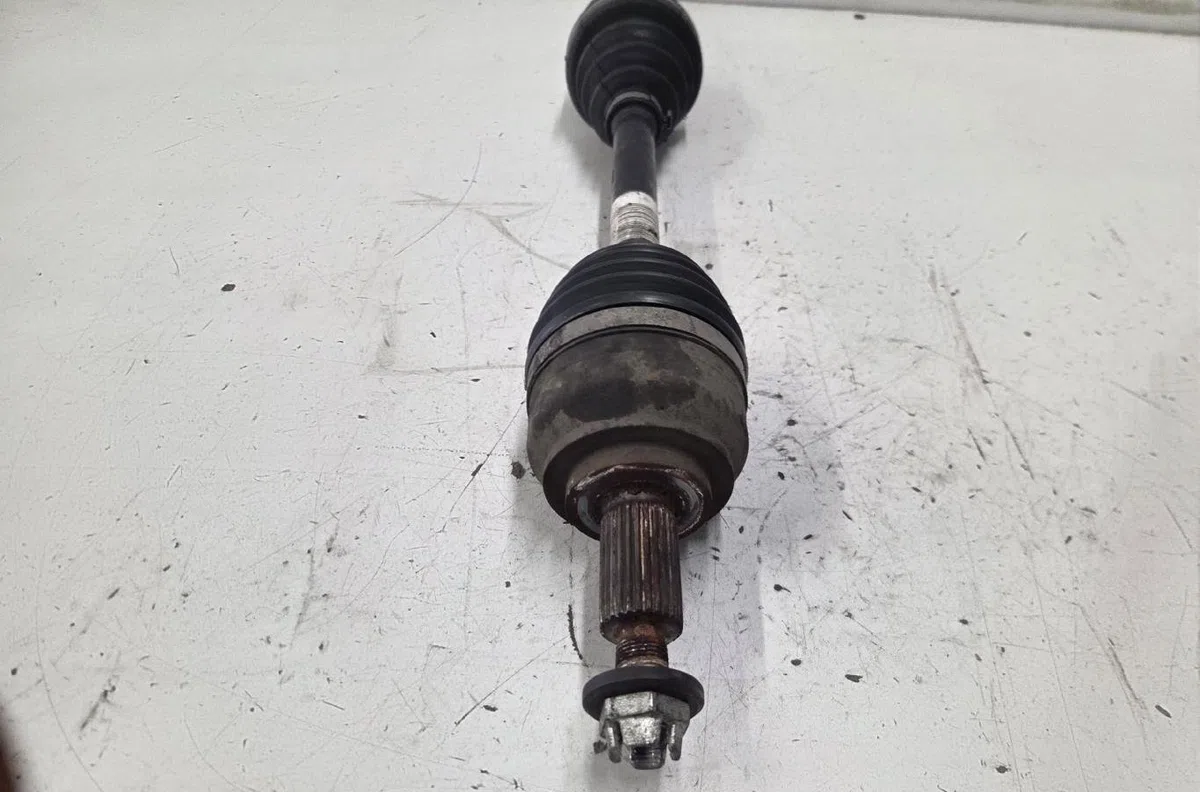 Transmission avant gauche RENAULT LAGUNA 3 PHASE 3 BREAK occasion
