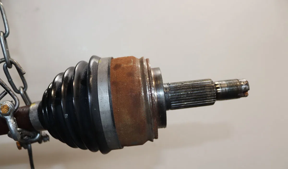 Transmission avant gauche Renault MASTER III Camionnette (FV) 2.3 dci 135 fwd (fv0n, fv08) (2014) occasion