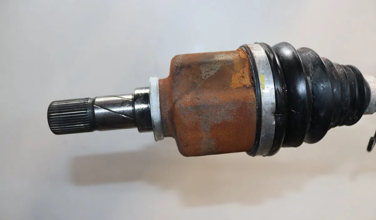 Transmission avant gauche Renault MASTER III Camionnette (FV) 2.3 dci 135 fwd (fv0n, fv08) (2014) occasion