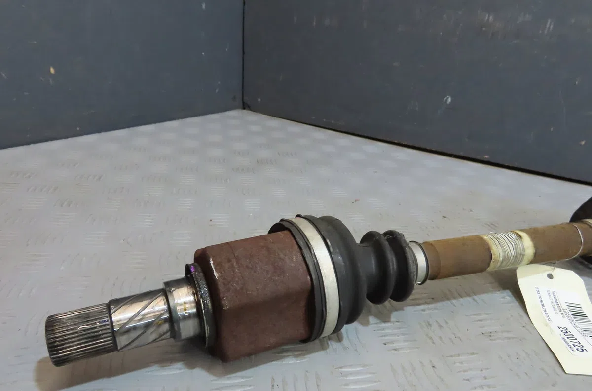 Transmission avant gauche Renault MEGANE CC (EZ0-1_) 1.9 dci (ez0j, ez1s) (2010) occasion