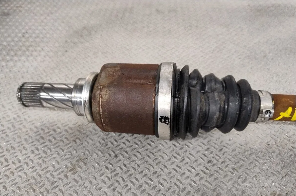 Transmission avant gauche Renault MEGANE III 3-5 portes (BZ0-1_, B3_) 1.5 dci (bz0c) (2008-2015) 5 portes occasion