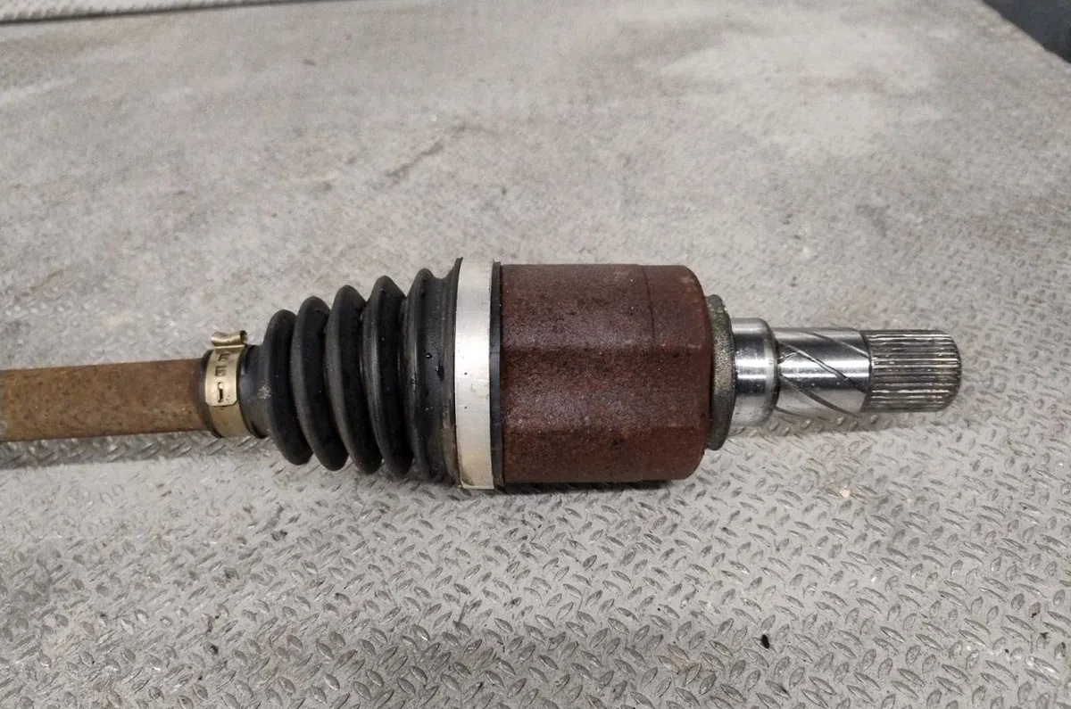 Transmission avant gauche Renault MEGANE III 3-5 portes (BZ0-1_, B3_) 1.6 dci (bz00, bz12, bz13) (2011-2015) 5 portes oc