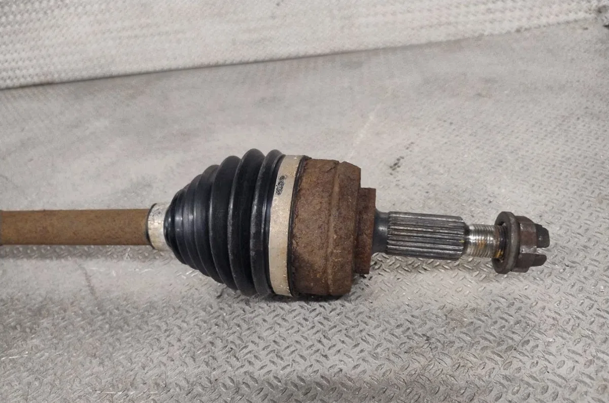 Transmission avant gauche Renault MEGANE III Coupé (DZ0-1_) 1.5 dci (dz09, dz0d, dz1f, dz1g, dz14, dz29) (2009-2015) 3 p