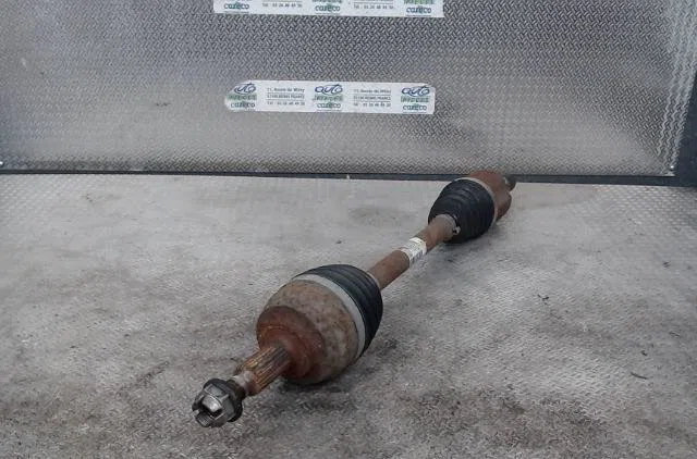 Transmission avant gauche Renault MEGANE III Grandtour (KZ0-1) 1.9 dci (kz0j, kz0n, kz1s) (2009) occasion