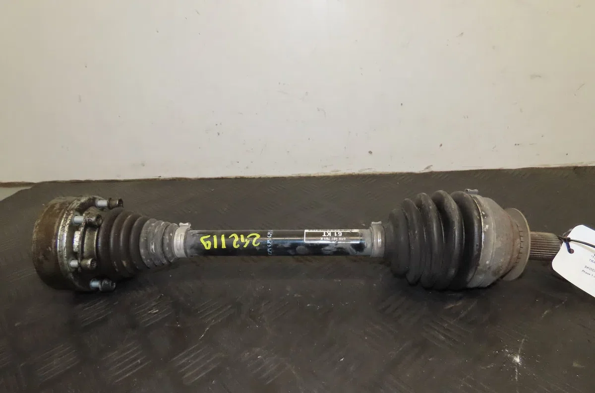 Transmission avant gauche Skoda FABIA III (NJ3) 1.2 tsi (2014-2021) occasion