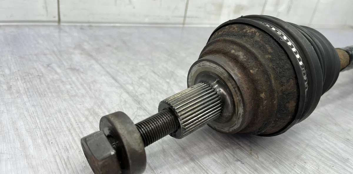Transmission avant gauche SKODA OCTAVIA 2 PHASE 1 occasion