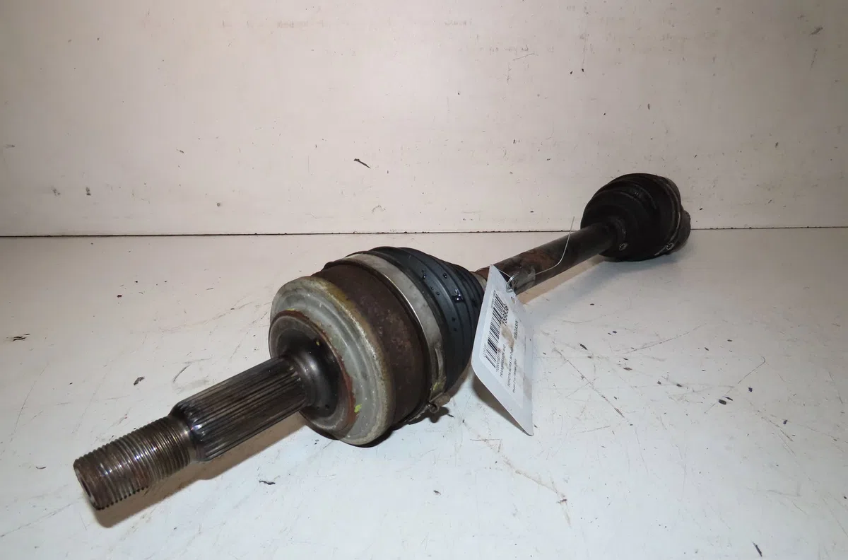 Transmission avant gauche Toyota AURIS (_E15_) 1.4 d-4d (nde150_) (2007-2012) 3 portes occasion