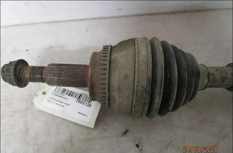 Transmission avant gauche TOYOTA AVENSIS VERSO occasion