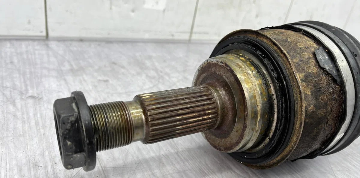 Transmission avant gauche TOYOTA HILUX 5 PHASE 1 occasion
