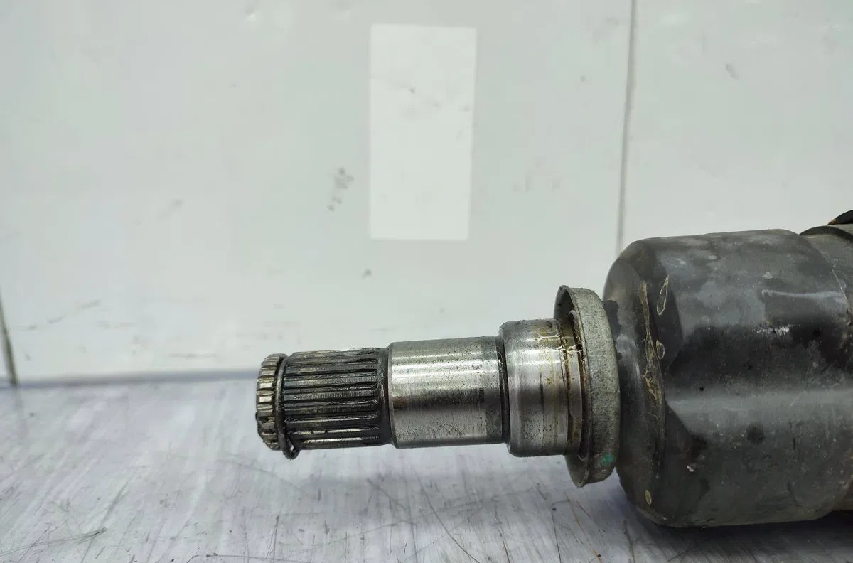 Transmission avant gauche TOYOTA YARIS 1 PHASE 2 occasion