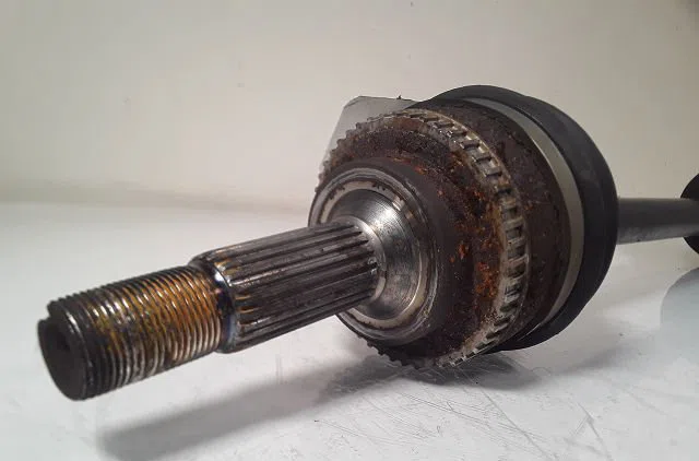 Transmission avant gauche Toyota YARIS (_P1_) 1.4 d-4d (nlp10_) (2001-2005) occasion