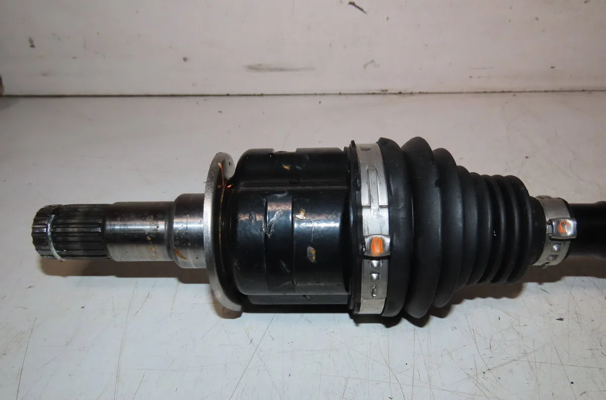 Transmission avant gauche Toyota YARIS (_P21_, _PA1_, _PH1_) 1.5 (mxpa11) (2020) occasion