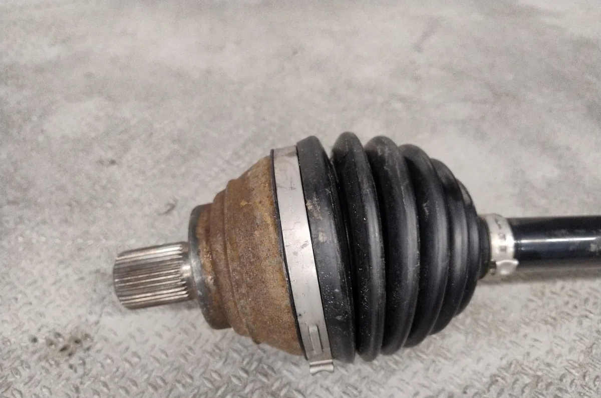 Transmission avant gauche VOLKSWAGEN GOLF 7  GOLF 7 PHASE 1 occasion