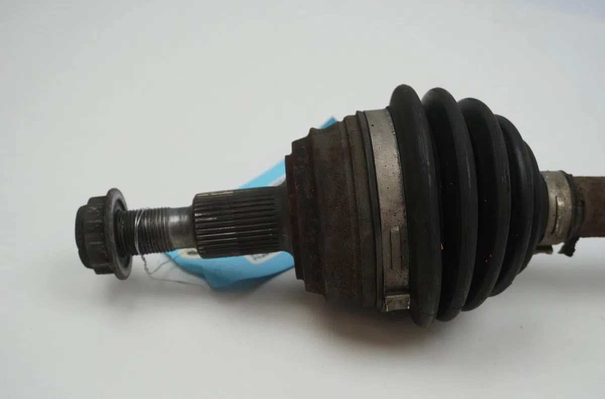 Transmission avant gauche Volkswagen GOLF IV (1J1) 1.6 (1997-2004) occasion