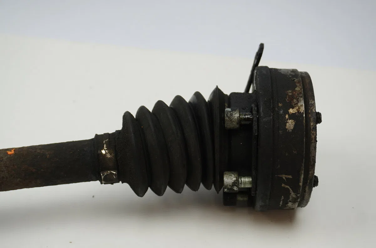 Transmission avant gauche Volkswagen GOLF IV (1J1) 1.6 (1997-2004) occasion