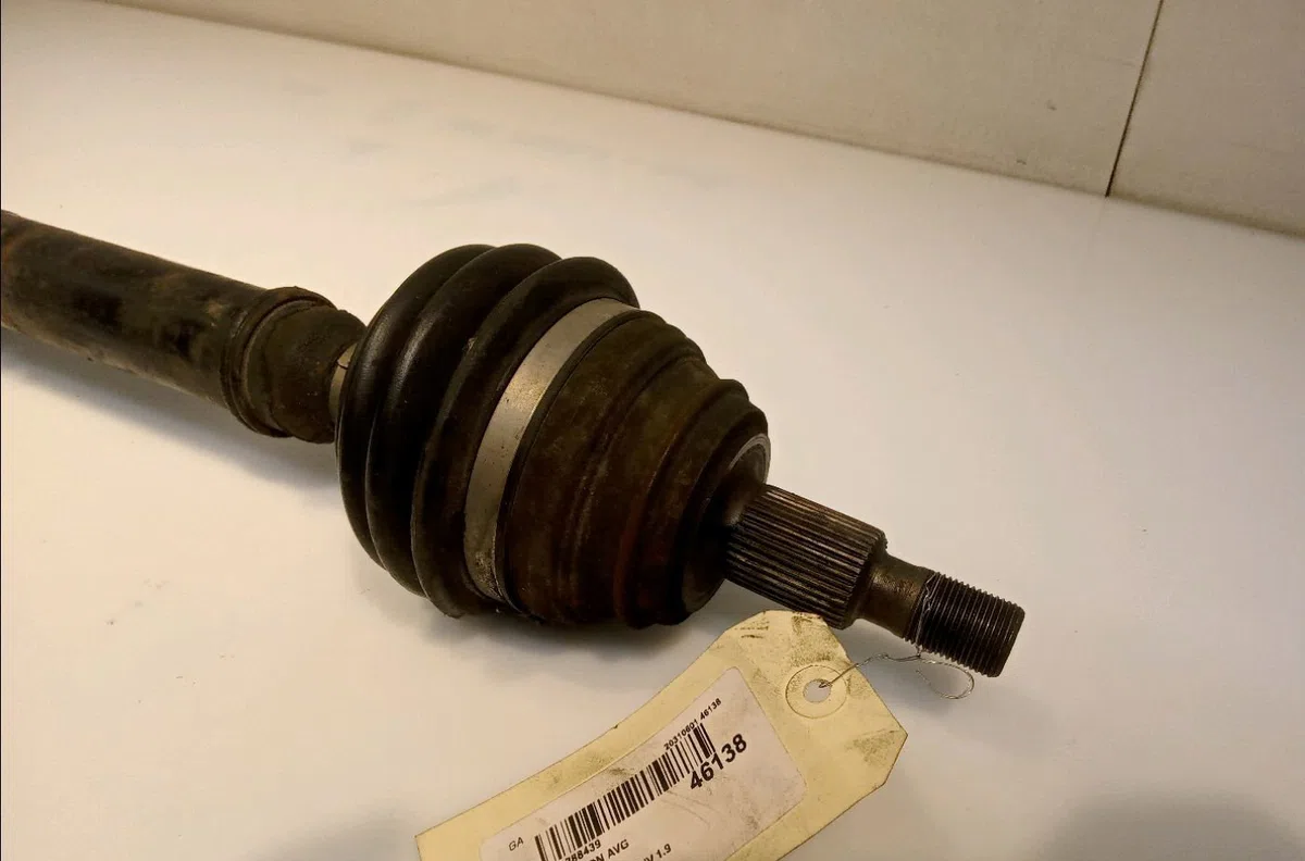 Transmission avant gauche Volkswagen GOLF IV (1J1) 1.9 tdi (1997-2004) 3 portes occasion