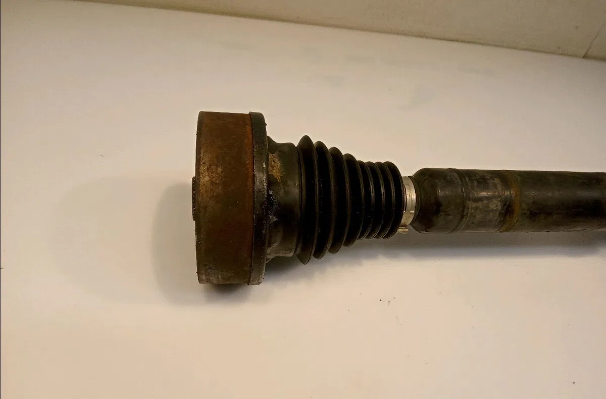 Transmission avant gauche Volkswagen GOLF IV (1J1) 1.9 tdi (1997-2004) 3 portes occasion