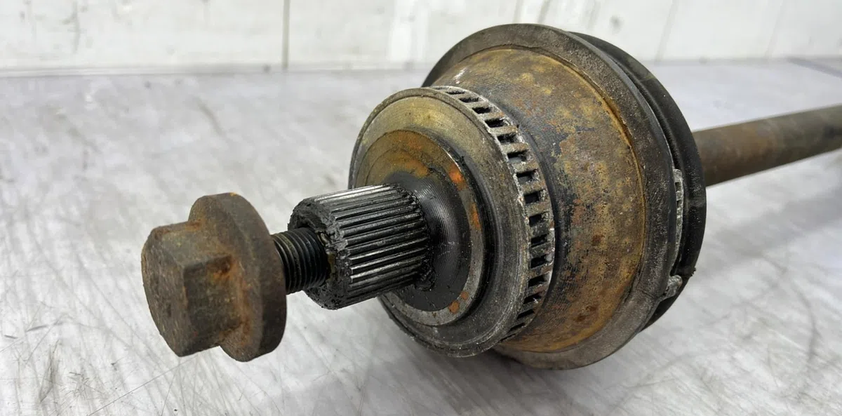 Transmission avant gauche VOLKSWAGEN PASSAT 4 PHASE 1 occasion
