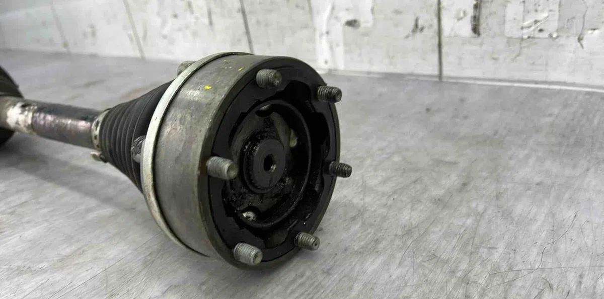 Transmission avant gauche VOLKSWAGEN POLO 5 PHASE 1 occasion