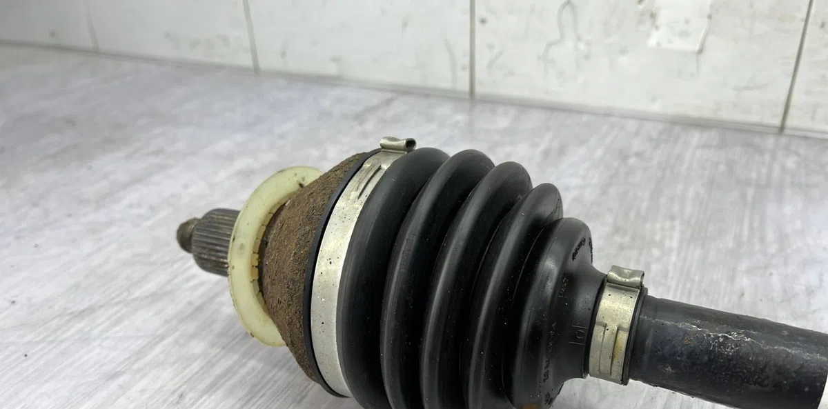 Transmission avant gauche VOLKSWAGEN POLO 5 PHASE 2 occasion