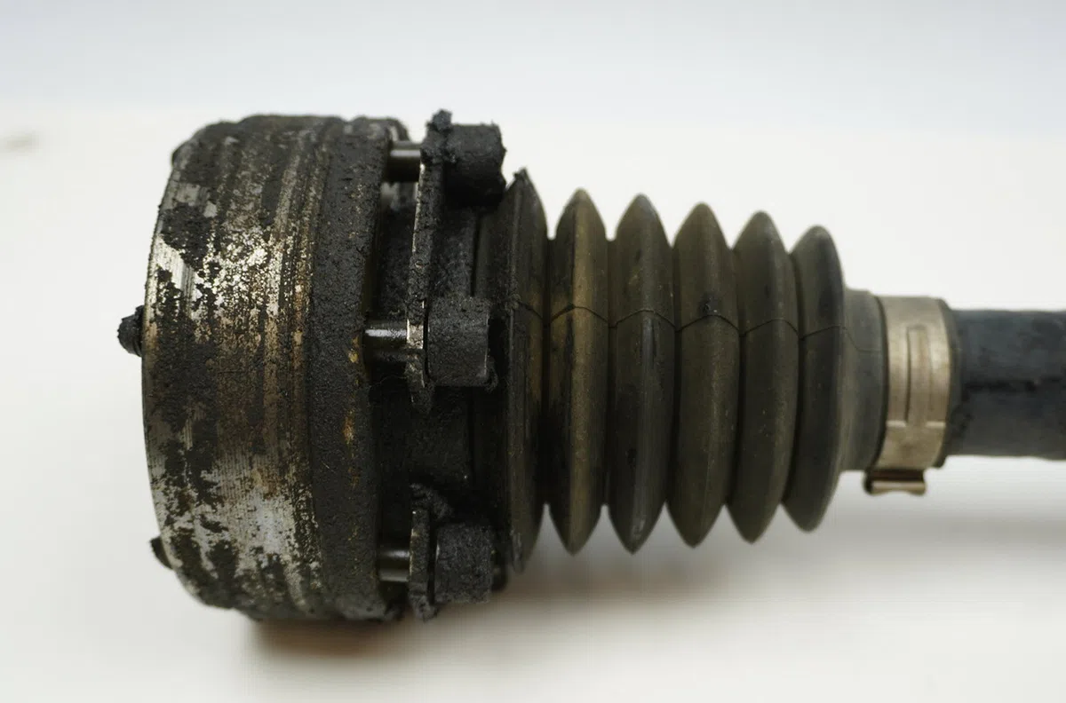 Transmission avant gauche Volkswagen POLO (6N2) 1.4 (1999-2001) 5 portes occasion