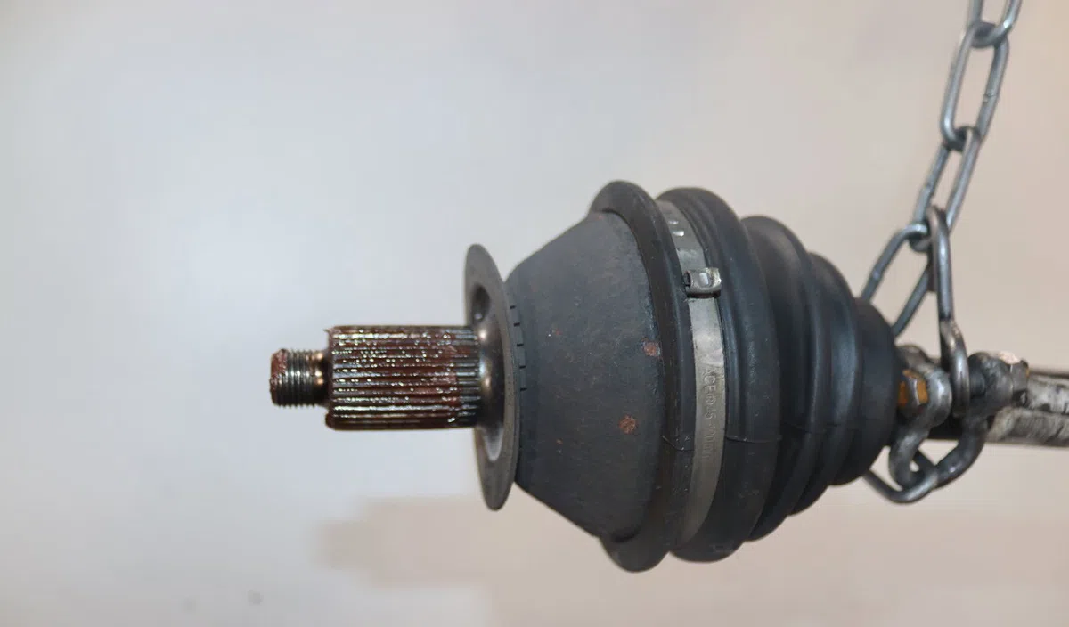 Transmission avant gauche Volkswagen POLO V (6R1, 6C1) 1.6 tdi (2009) 5 portes occasion