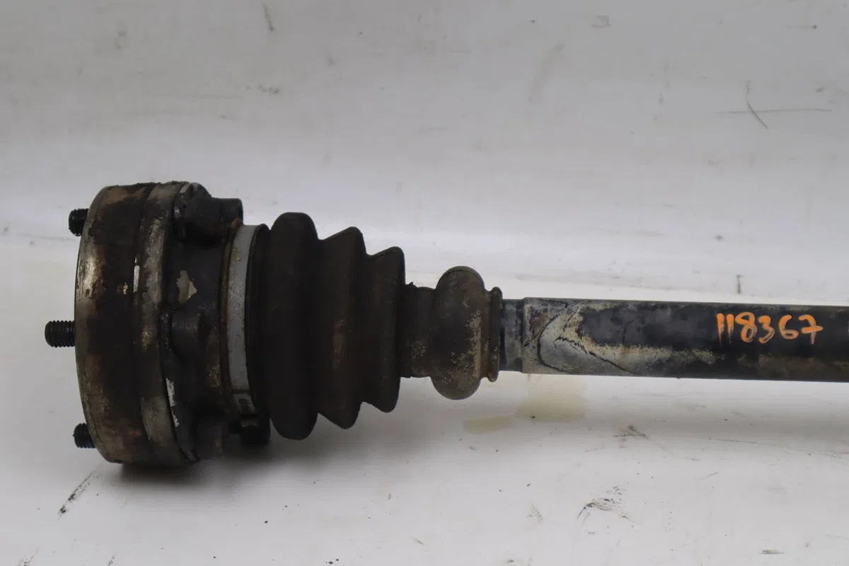 Transmission avant gauche Volkswagen TRANSPORTER IV Camionnette (70A, 70H, 7DA, 7DH) 2.4 d (1990-1998) occasion