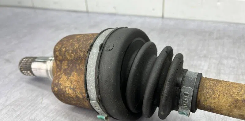 Transmission avant gauche VOLVO C 30 PHASE 1 occasion
