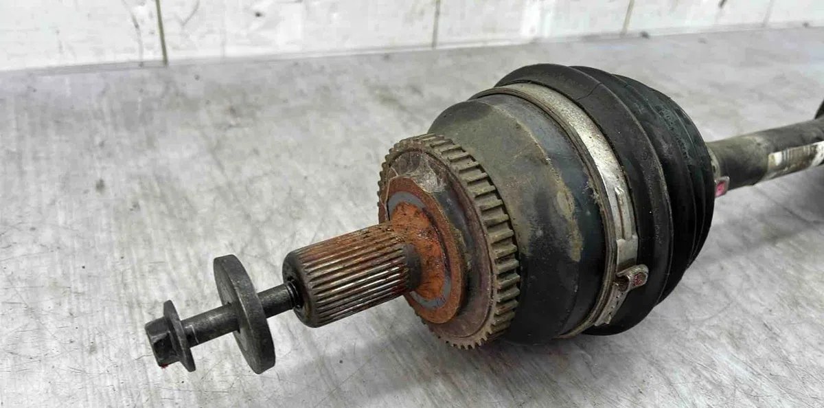 Transmission avant gauche VOLVO V 70 1 PHASE 2 BREAK occasion