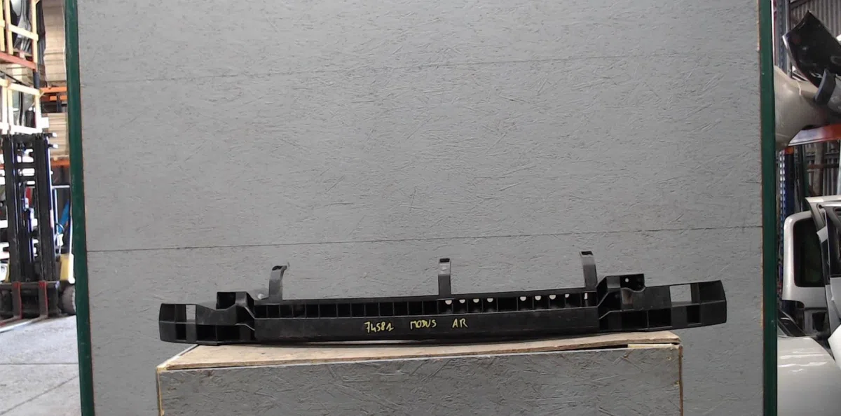 Traverse ar Renault MODUS - GRAND MODUS (F-JP0_) 1.4 (jp01, jp0j) (2004) occasion