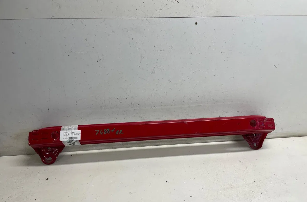 Traverse ar Toyota YARIS (_P9_) 1.0 vvt-i (ksp90_) (2005-2011) 5 portes occasion