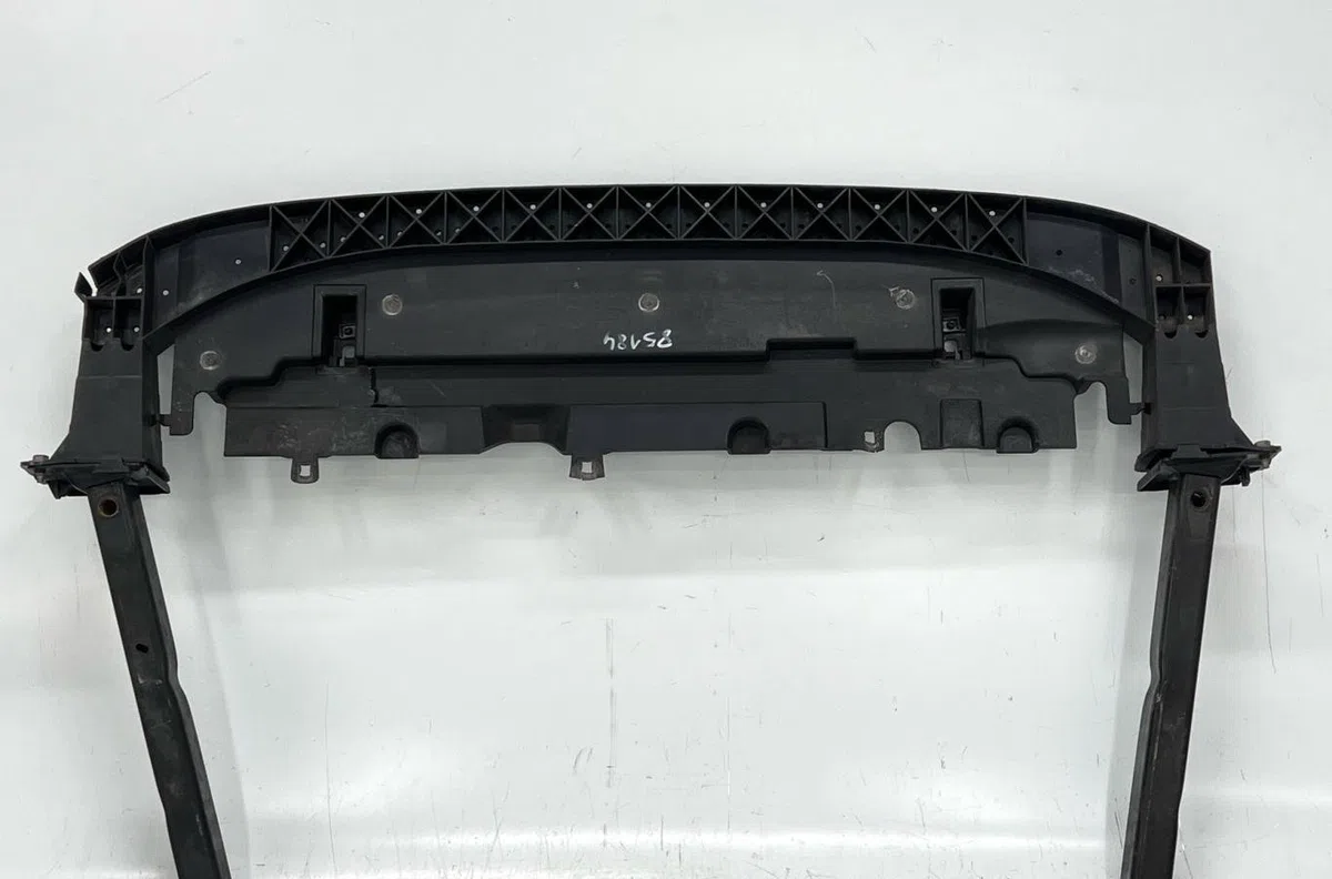 Traverse inférieure armature avant CITROEN C3 PICASSO PHASE 1 occasion