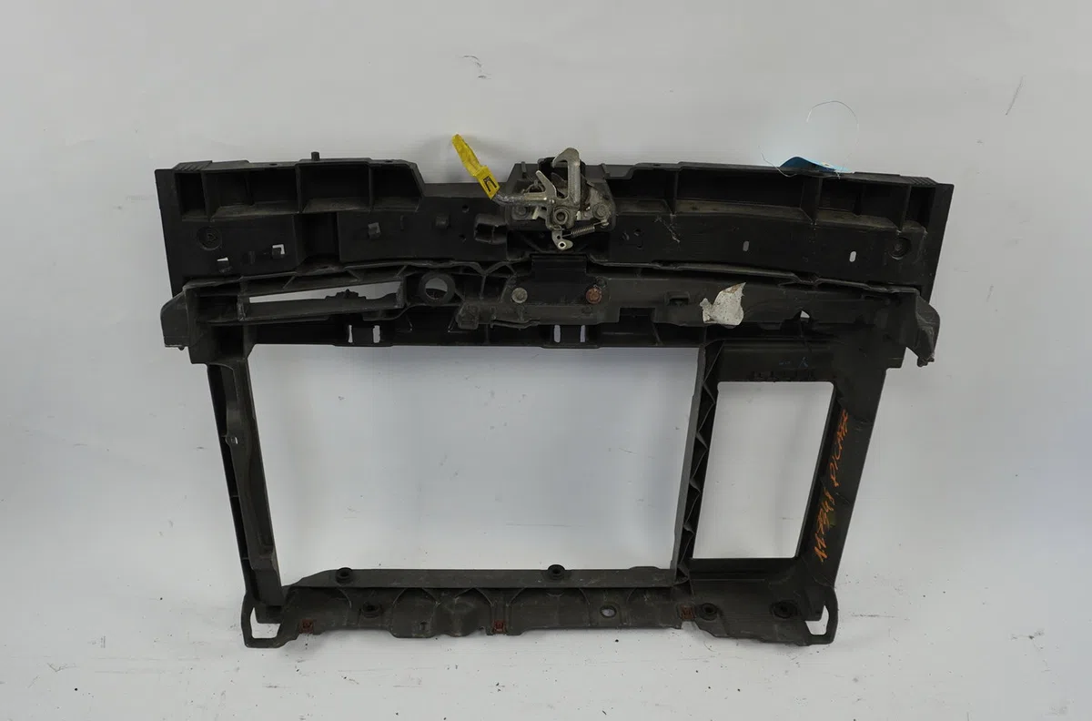 Traverse inférieure armature avant Citroen C3 PICASSO (SH_) 1.6 hdi (2009) 5 portes occasion