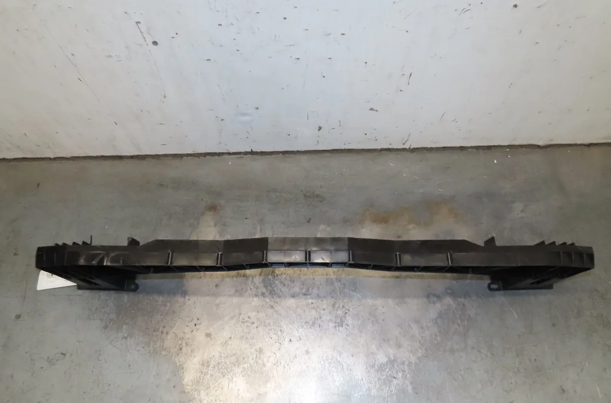 Traverse inférieure armature avant Citroen C4 I (LC_) 1.6 hdi (2004-2011) 5 portes occasion