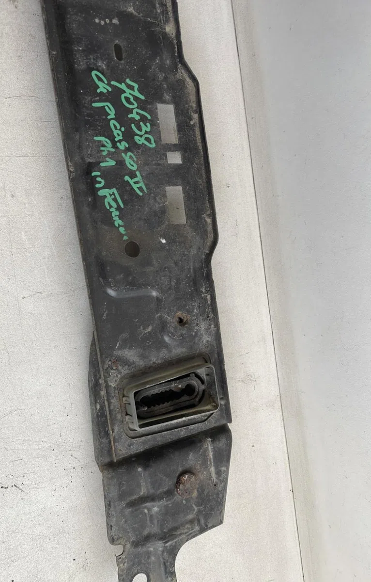 Traverse inférieure armature avant Citroen C4 PICASSO II 1.6 hdi - bluehdi 115 (2013) 5 portes occasion