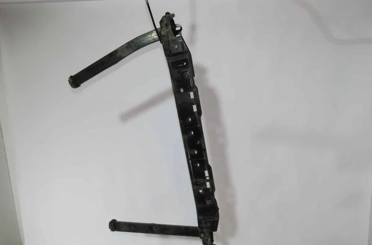 Traverse inférieure armature avant CITROEN C4 PICASSO II occasion