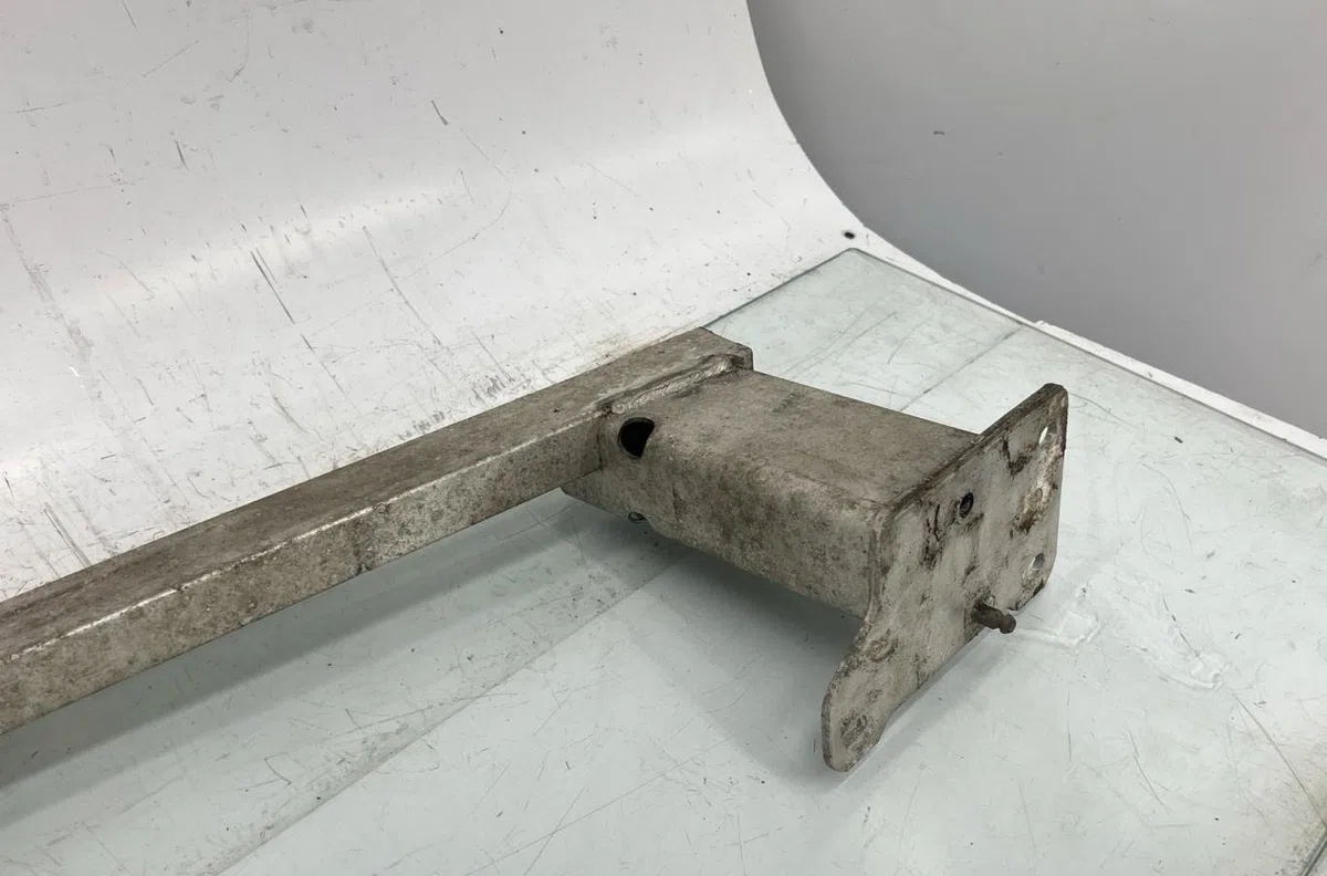 Traverse inférieure armature avant CITROEN C5 AIRCROSS PHASE 1 occasion