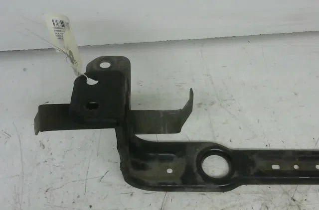 Traverse inférieure armature avant FORD FOCUS occasion