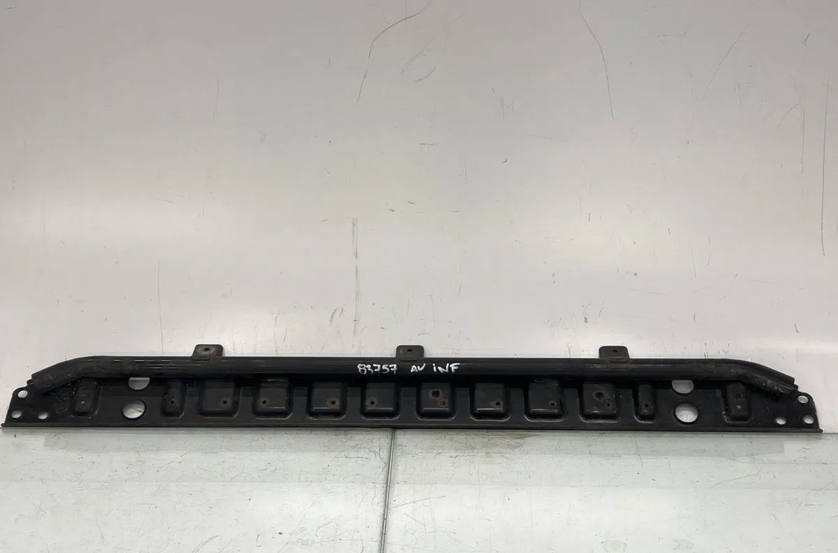 Traverse inférieure armature avant LAND ROVER RANGE ROVER 1 EVOQUE PHASE 1 occasion