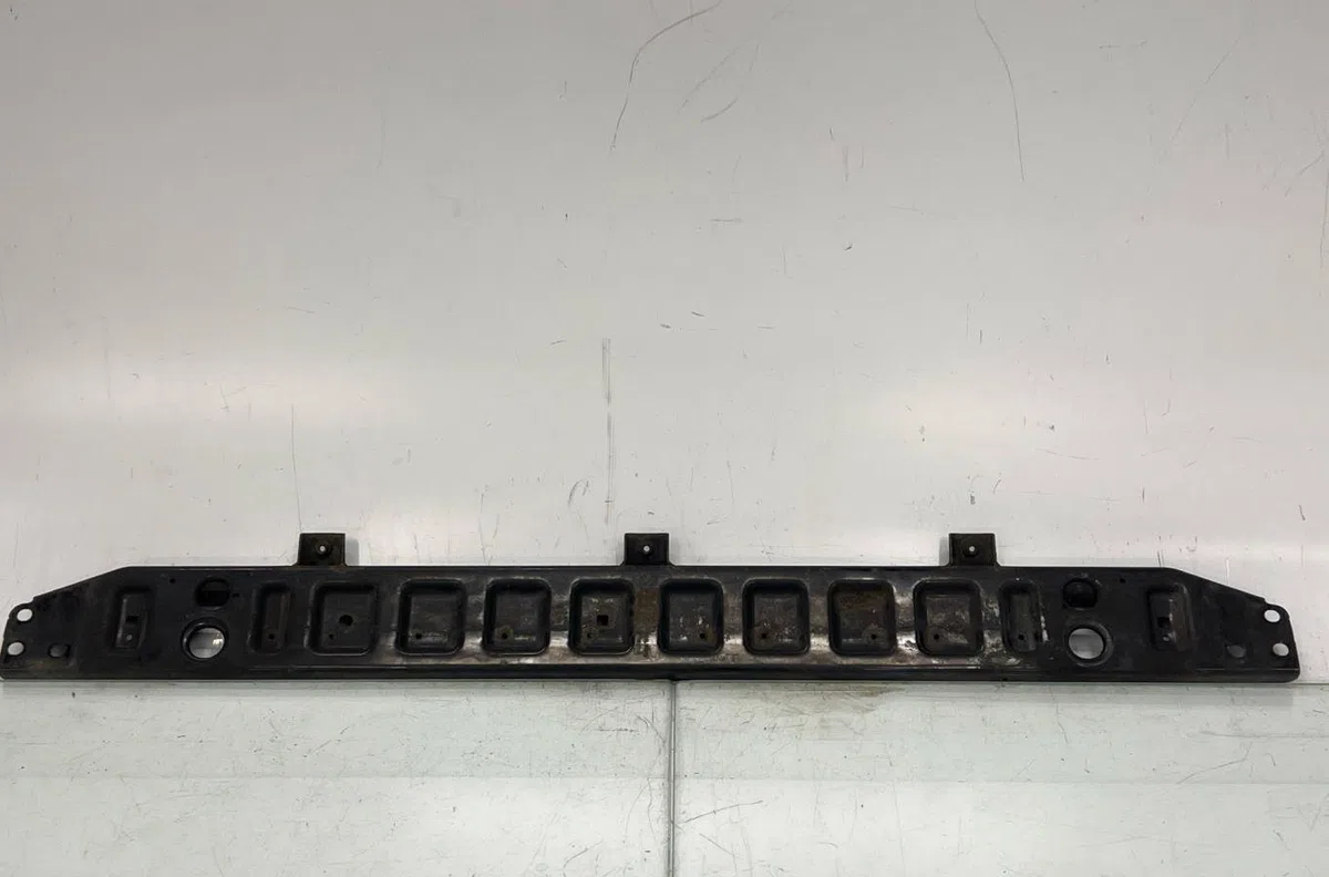 Traverse inférieure armature avant LAND ROVER RANGE ROVER 1 EVOQUE PHASE 1 occasion