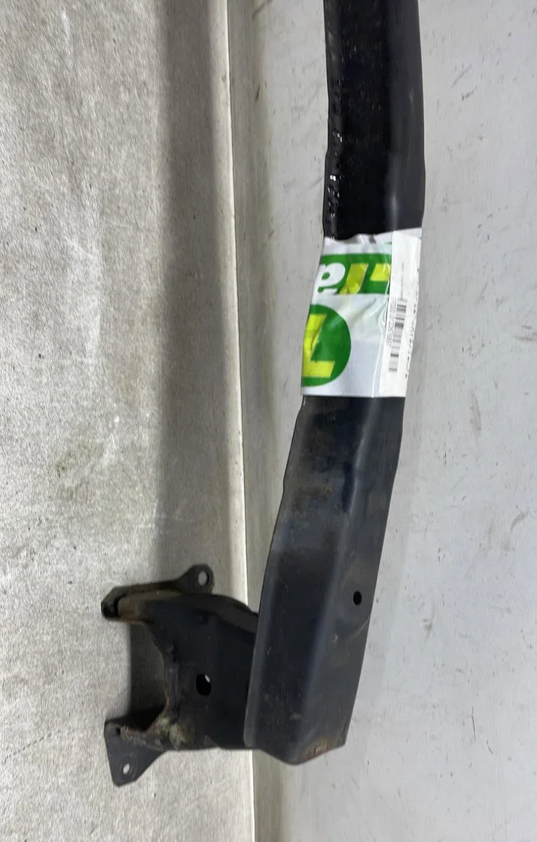 Traverse inférieure armature avant Mazda 6 Hatchback (GH) 2.5 mzr (gh5fs) (2007-2013) occasion