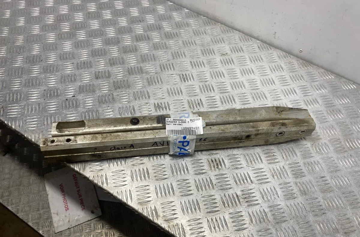 Traverse inférieure armature avant MERCEDES CLASSE A 177 PHASE 2 occasion