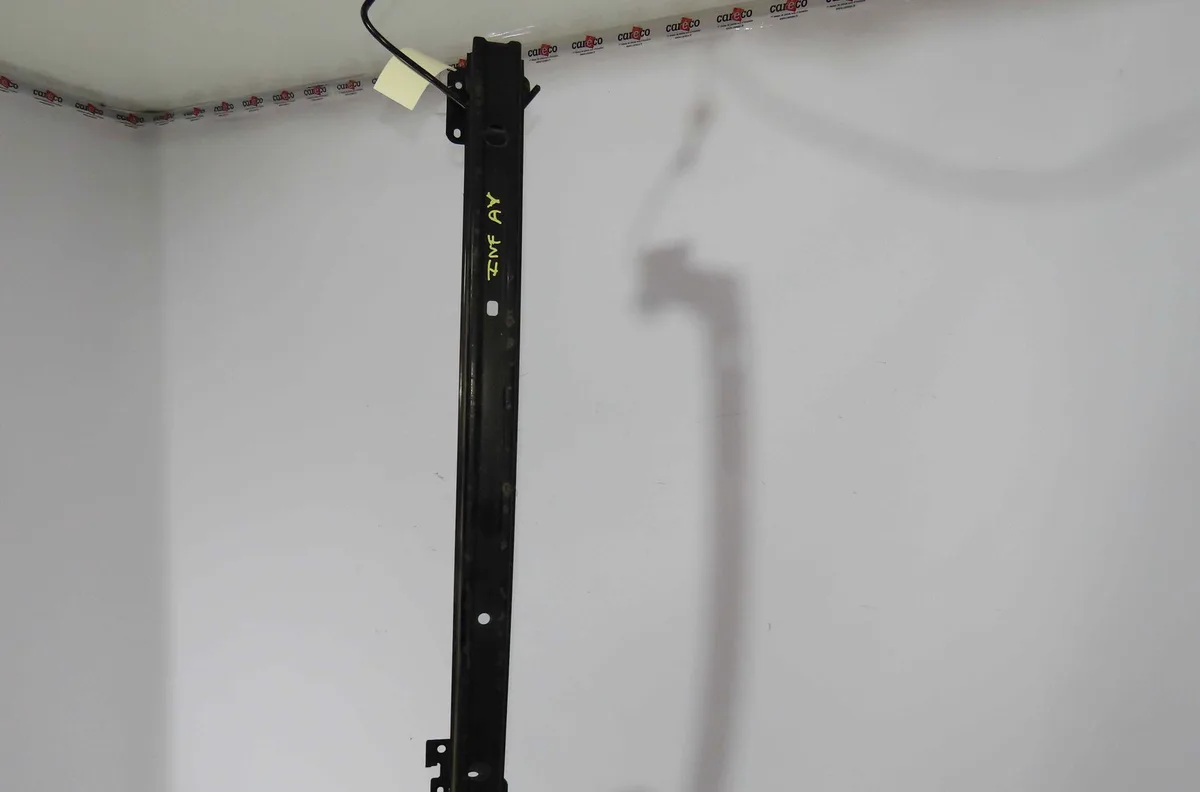 Traverse inférieure armature avant NISSAN MICRA V occasion