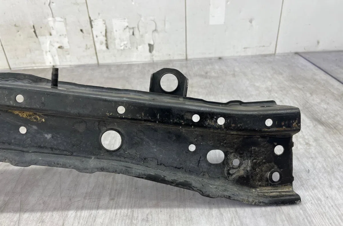 Traverse inférieure armature avant NISSAN NOTE 2 occasion