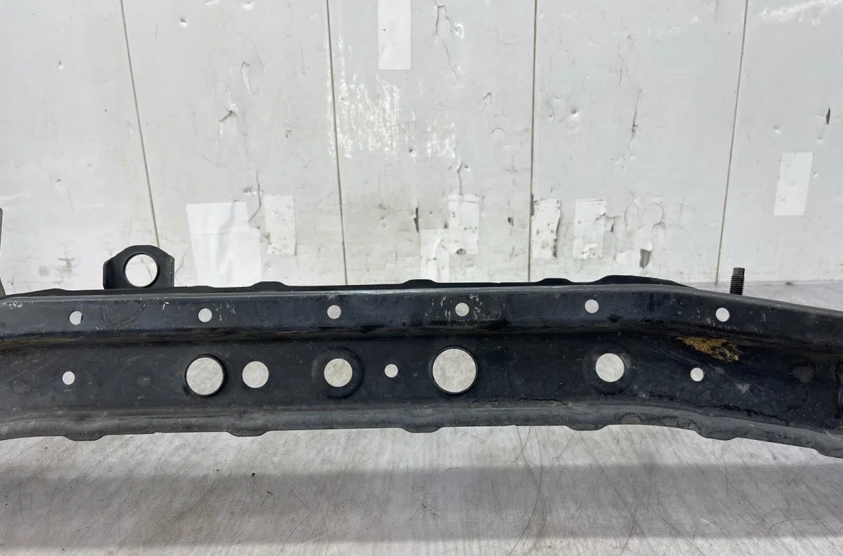 Traverse inférieure armature avant NISSAN NOTE 2 occasion