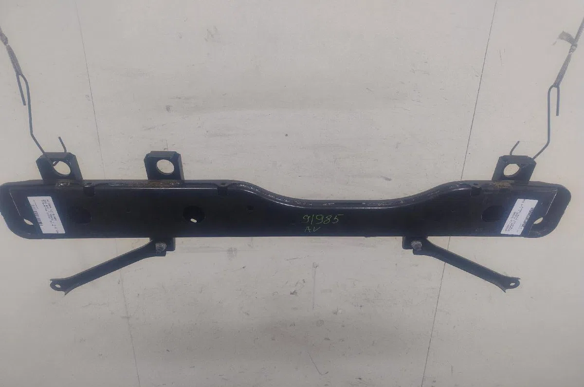 Traverse inférieure armature avant Nissan QASHQAI II SUV (J11, J11_) 1.6 dig-t (2014) occasion