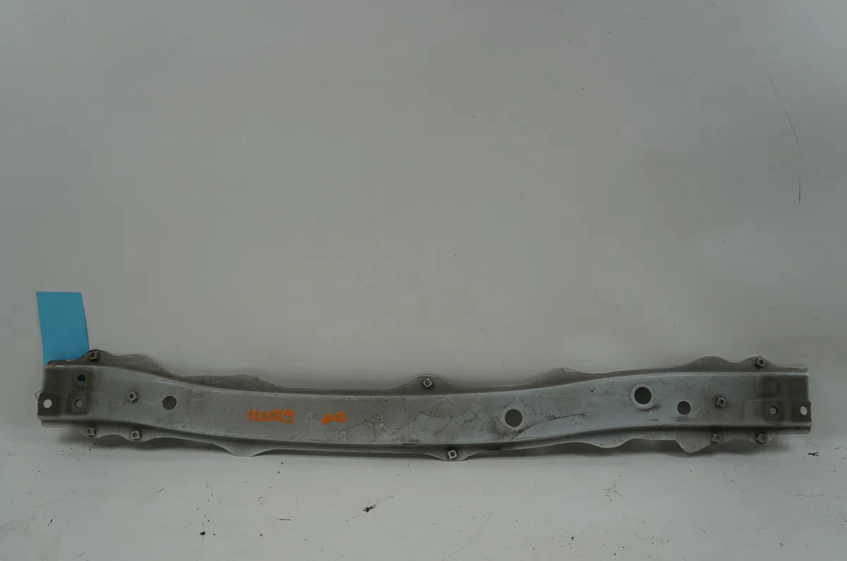 Traverse inférieure armature avant Peugeot 108 1.0 vti 72 (2018) occasion